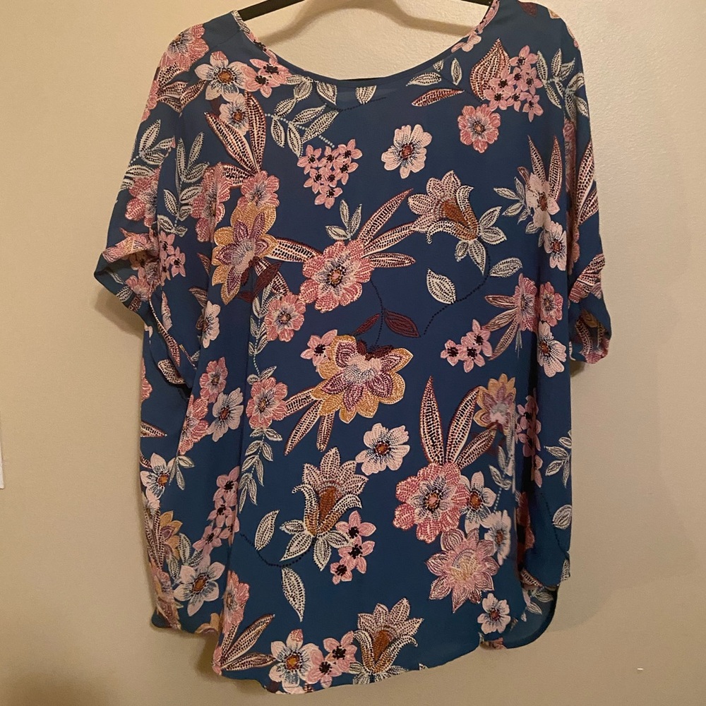 Maurice’s 2X top